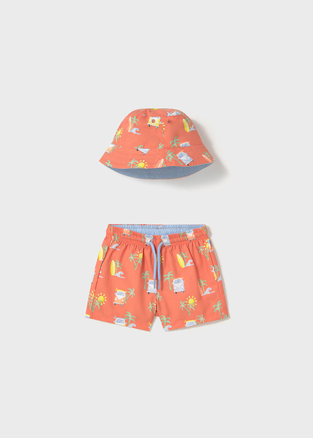 bañador con gorra